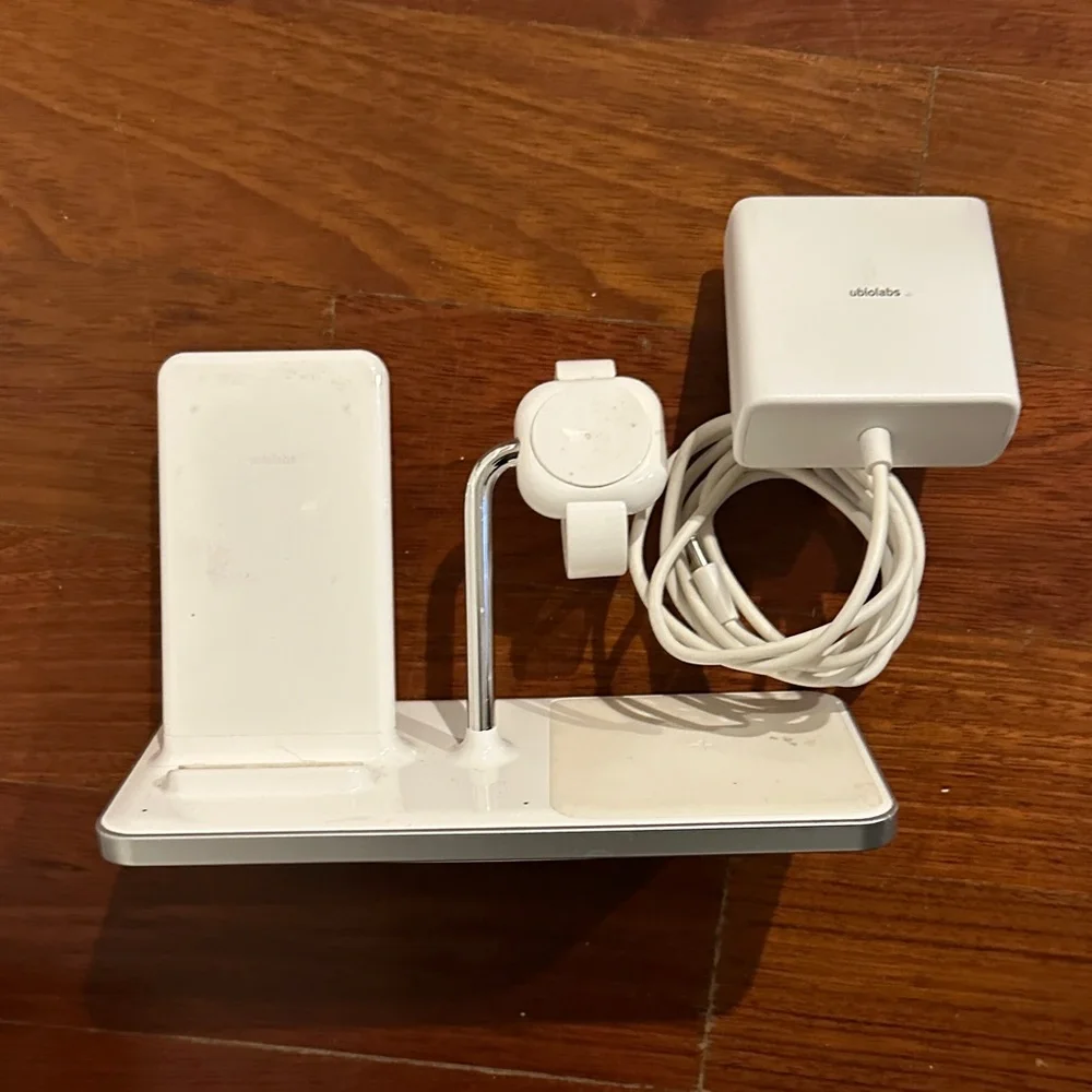 ubiolabs White Multi-Device Charging Station White Chargers
